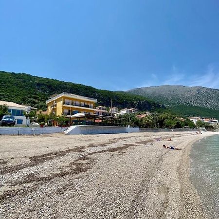 Riviera Hotel Poros  Exterior photo