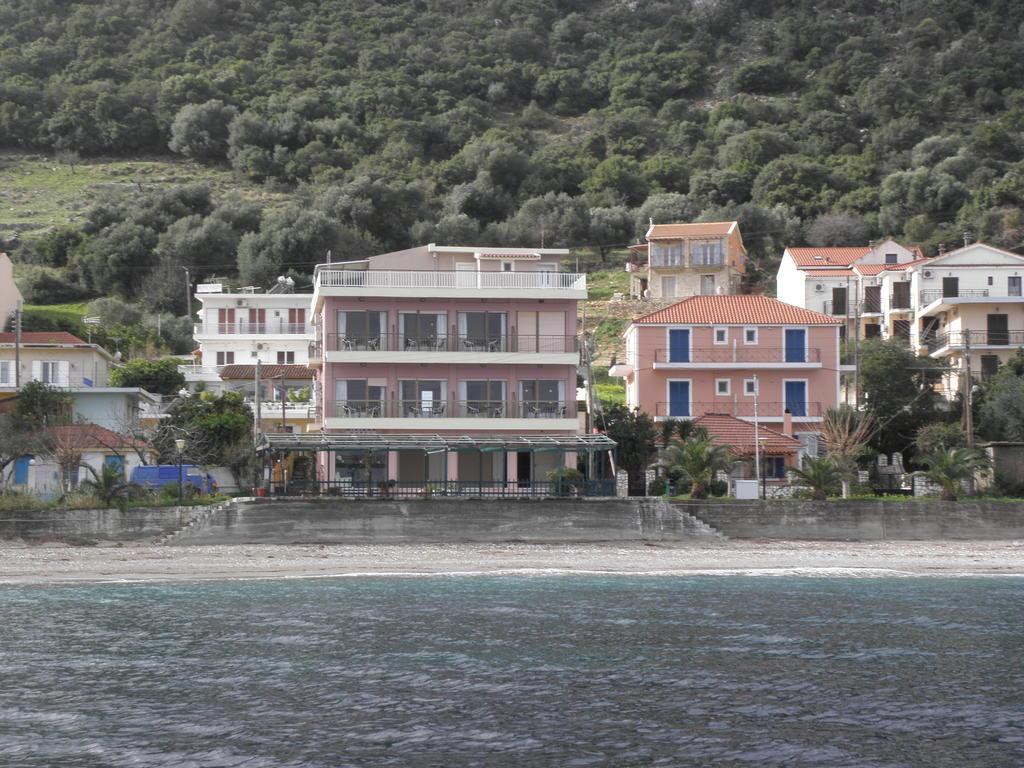 Riviera Hotel Poros  Exterior photo