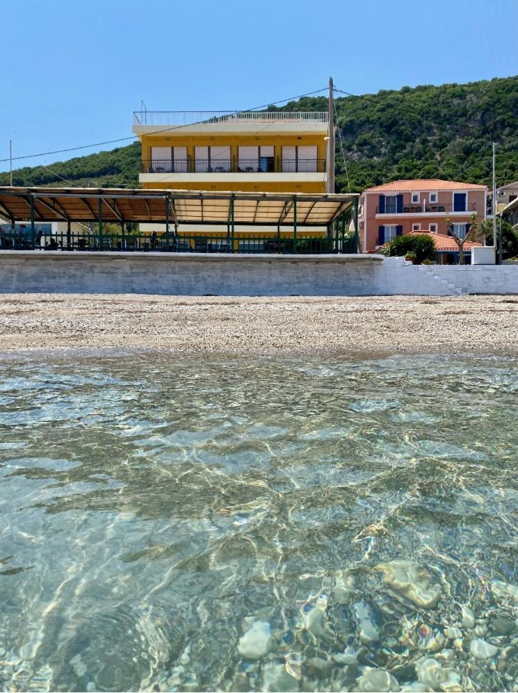 Riviera Hotel Poros  Exterior photo